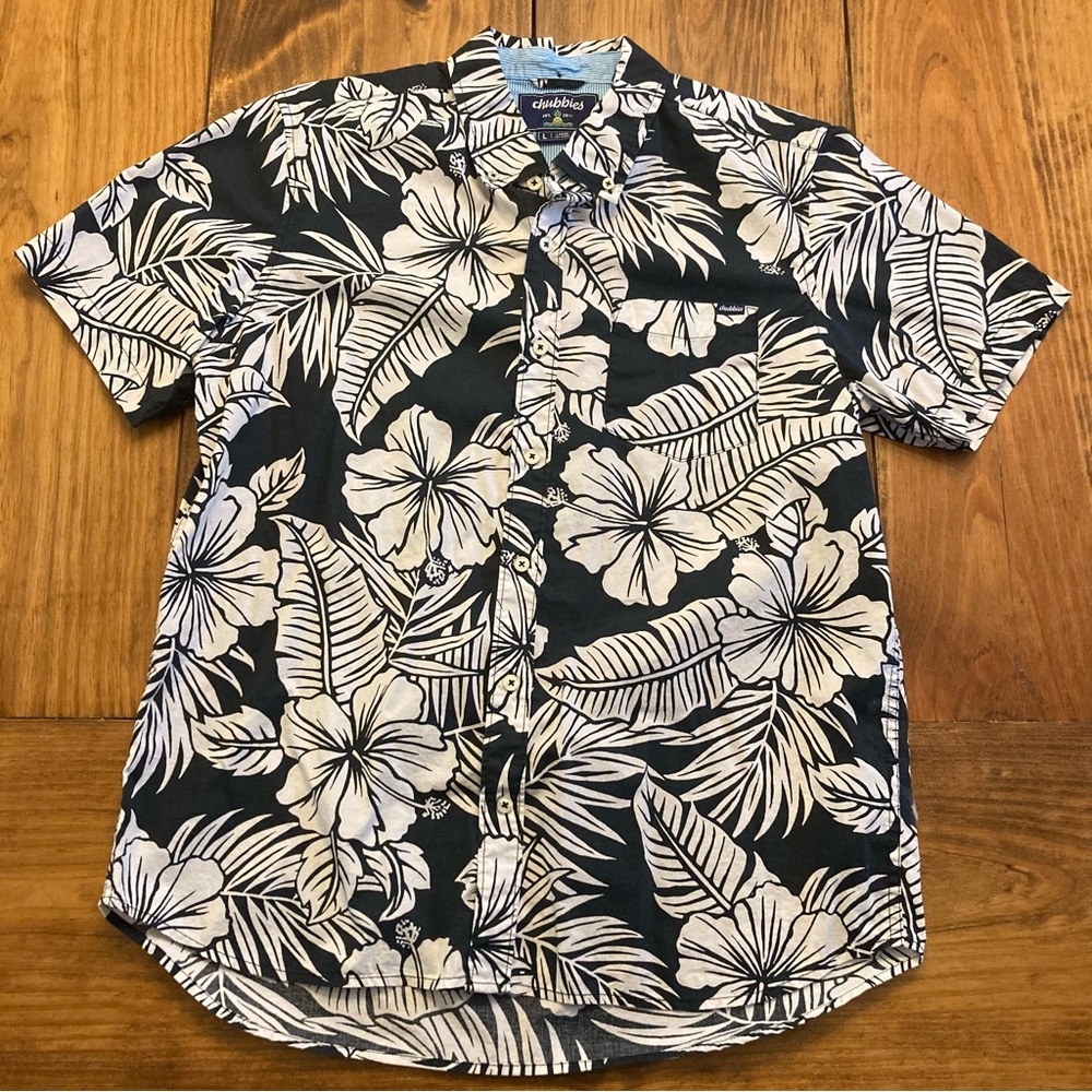 Chubbies Hawaiian Floral Short Sleeve Button Down Shirt EUC
